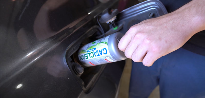 Clean catalytic converter with Cataclean
