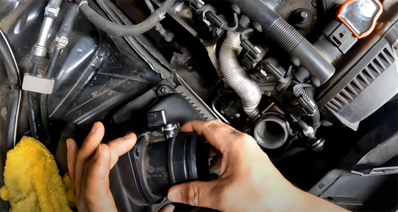 Keep the Mass Air Flow (MAF) Sensor Clean to prevent audi p0130 error