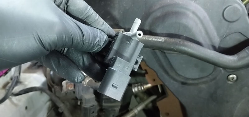 fix audi p0243 error by Replacing N75 Valve