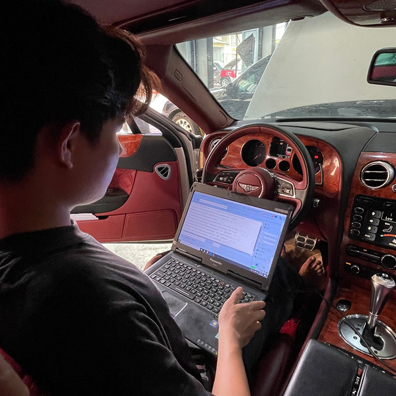 AutoExplain Automotive Technician
