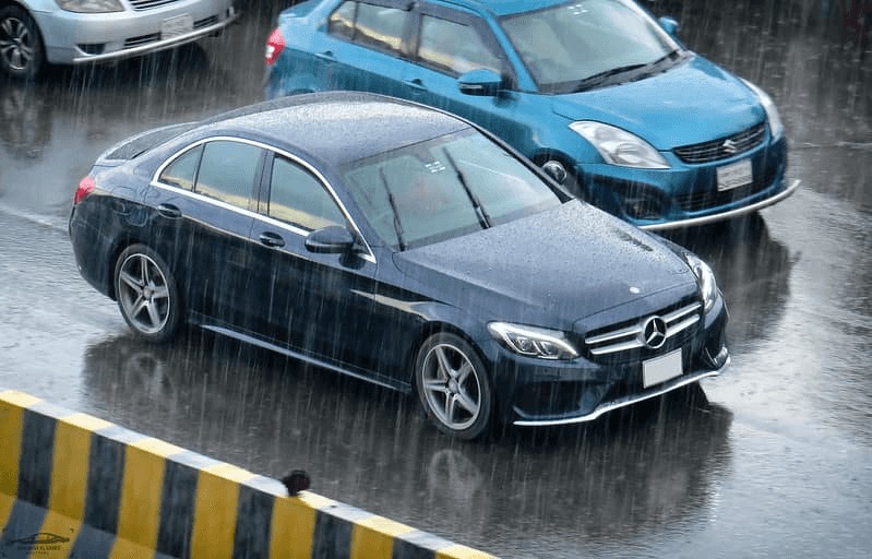 Driving through heavy rain - cause of mercedes blind spot assist inoperative