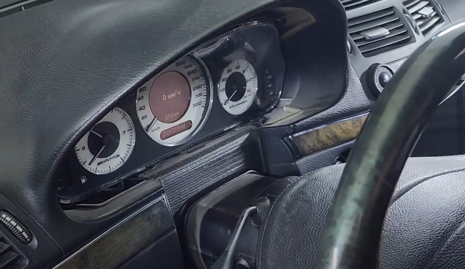 how to replace Mercedes instrument cluster 5