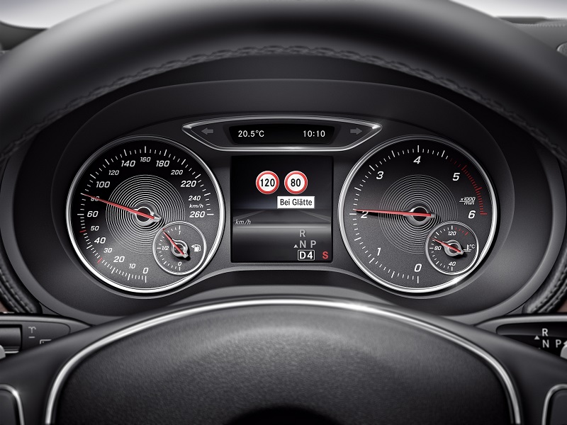 mercedes traffic sign assist 3