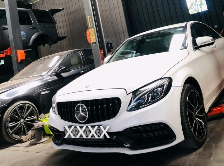 Check brake pad wear Mercedes​ 2