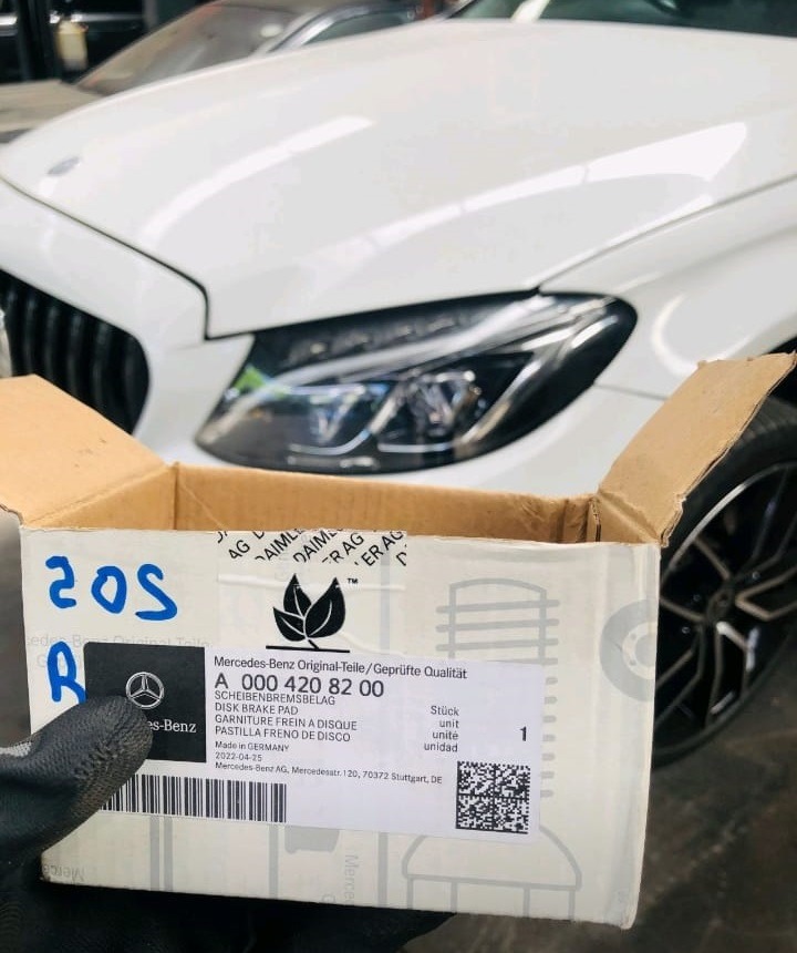 Check brake pad wear Mercedes​ 7