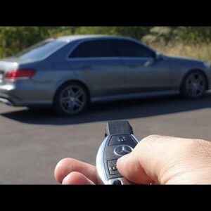 How to Close Mercedes Trunk With Key