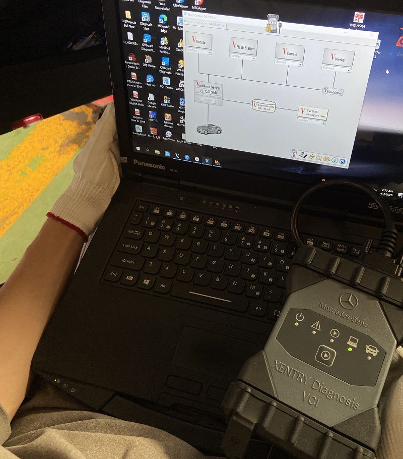 How to Close Mercedes Trunk With Key 6